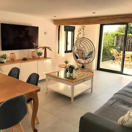 Gites De France - Lodge Et Sweety Spa * Neufchâtel-en-Bray